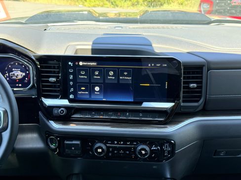 New 2026 Chevrolet Silverado 1500 LT Trail Boss w/ Convenience Package II AWD/4WD image 18