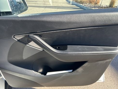 Used 2020 Tesla Model Y Performance image 35