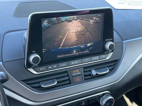 Certified 2023 Nissan Altima 2.5 SR FWD image 18