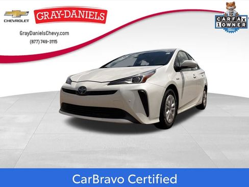 Used 2019 Toyota Prius LE FWD image 1