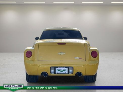 Used 2003 Chevrolet SSR w/ Preferred Equipment Group image 7