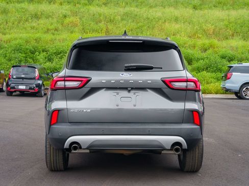 Used 2023 Ford Escape Active w/ Tech Pack #2 FWD image 6