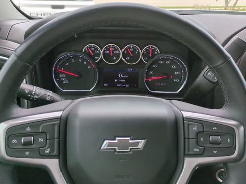Used 2022 Chevrolet Silverado 1500 LT Trail Boss w/ Bed Protection Package AWD/4WD image 31