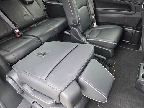 Used 2024 Honda Odyssey Elite image 5