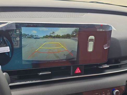 New 2026 Kia Carnival EX FWD image 25