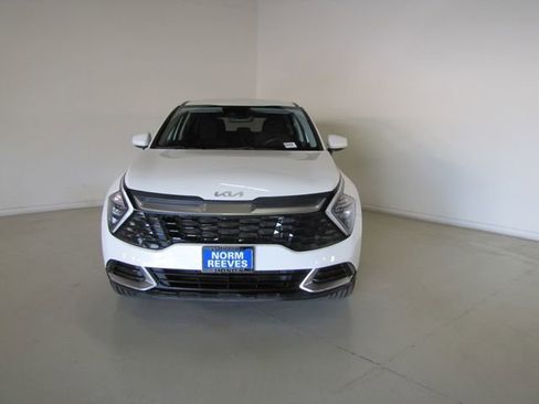 Used 2023 Kia Sportage LX AWD/4WD image 2