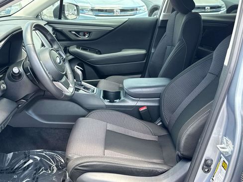 Used 2025 Subaru Outback Premium AWD/4WD image 16