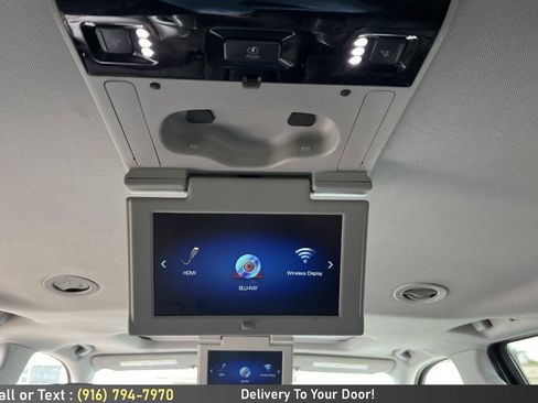 Used 2020 Cadillac Escalade ESV Premium Luxury AWD/4WD image 30