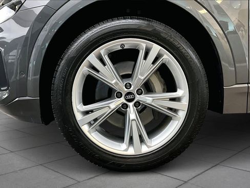 Certified 2023 Audi Q8 Premium Plus w/ Premium Plus Package image 11