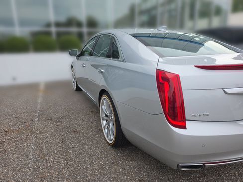 Used 2015 Cadillac XTS Luxury FWD image 4