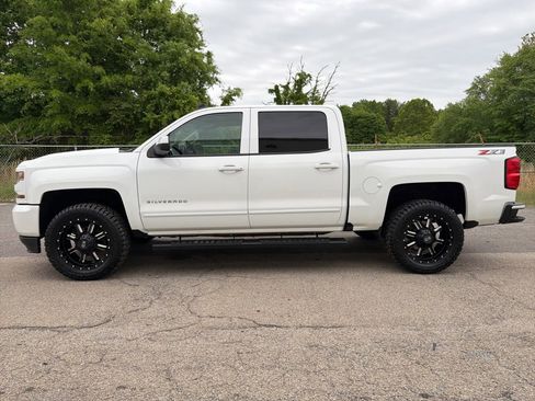 Used 2018 Chevrolet Silverado 1500 LT w/ All Star Edition AWD/4WD image 5