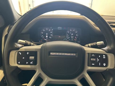 Used 2020 Land Rover Defender 110 HSE image 10