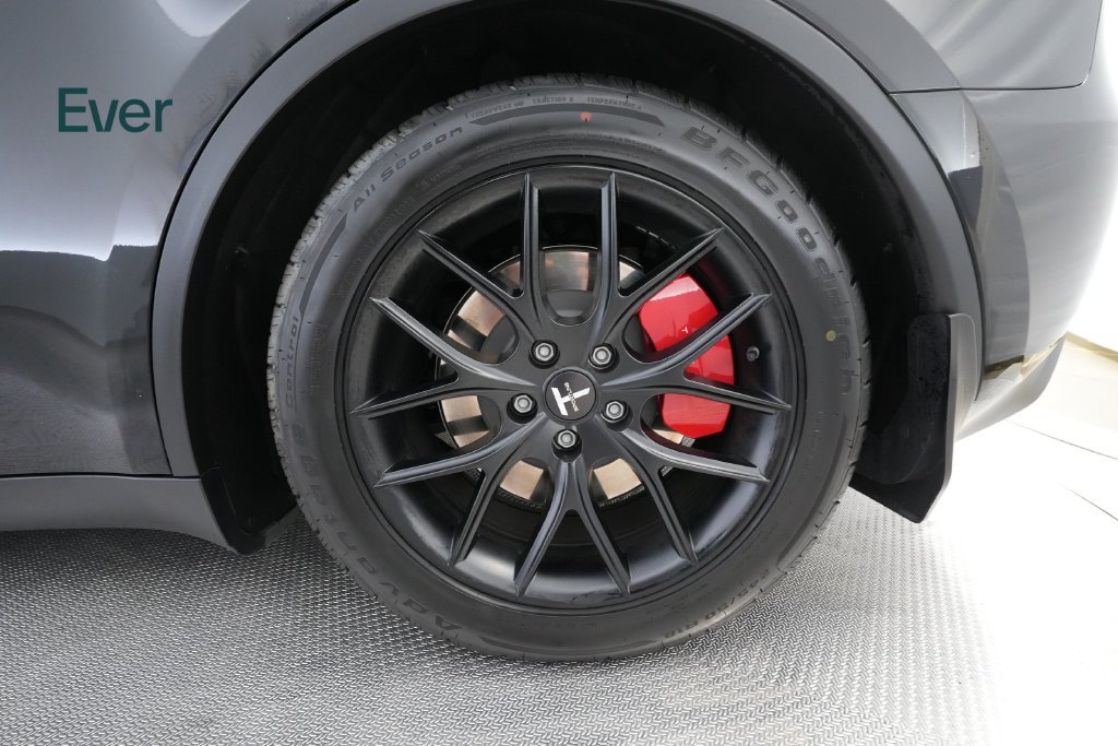 Used 2023 Tesla Model Y Performance AWD/4WD image 9