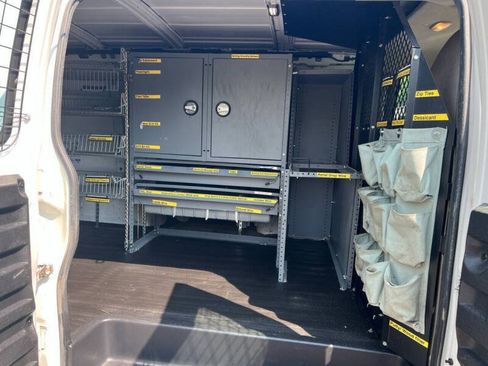 Used 2012 Chevrolet Express 2500 image 9