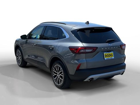 Certified 2025 Ford Escape SE w/ PHEV Premium Package FWD image 3