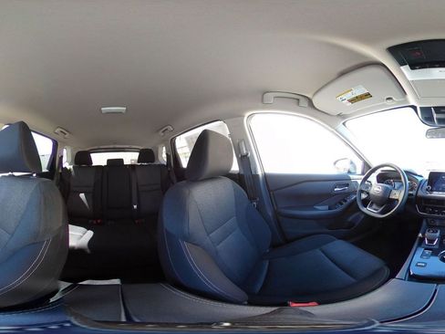 Used 2025 Nissan Rogue SV FWD image 44
