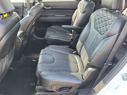 Used 2022 Hyundai Palisade Limited w/ Winter Package FWD image 25
