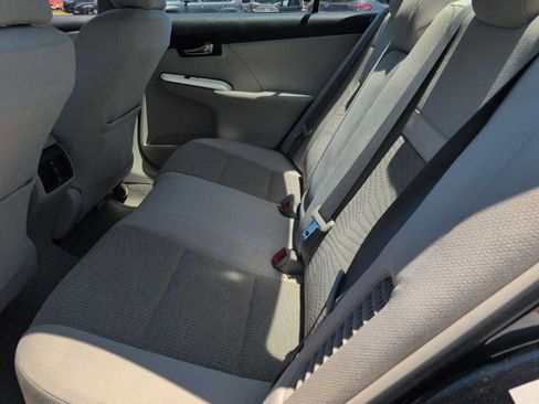 Used 2012 Toyota Camry XLE w/ Convenience Pkg FWD image 19