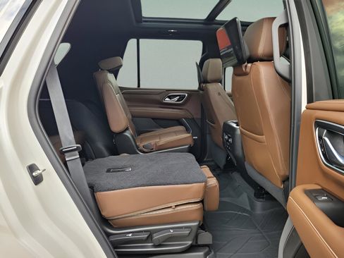 Used 2021 Chevrolet Tahoe High Country image 29