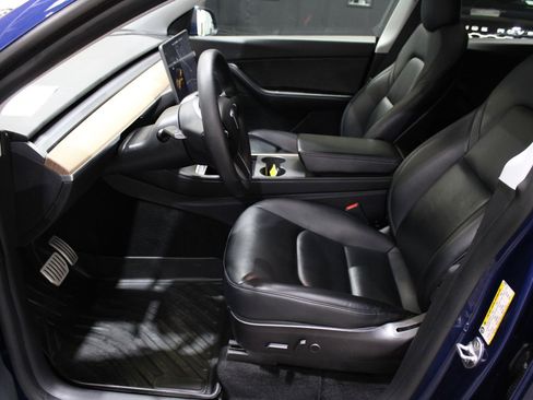Used 2021 Tesla Model Y Performance image 22
