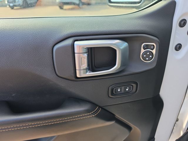 Used 2024 Jeep Wrangler Unlimited Sahara AWD/4WD image 23