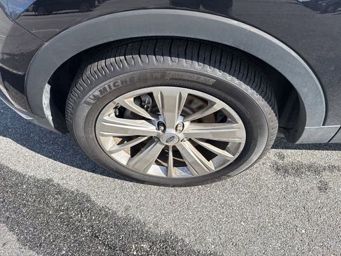 Used 2019 Ford Explorer Limited w/ Class III Trailer Tow Package image 12