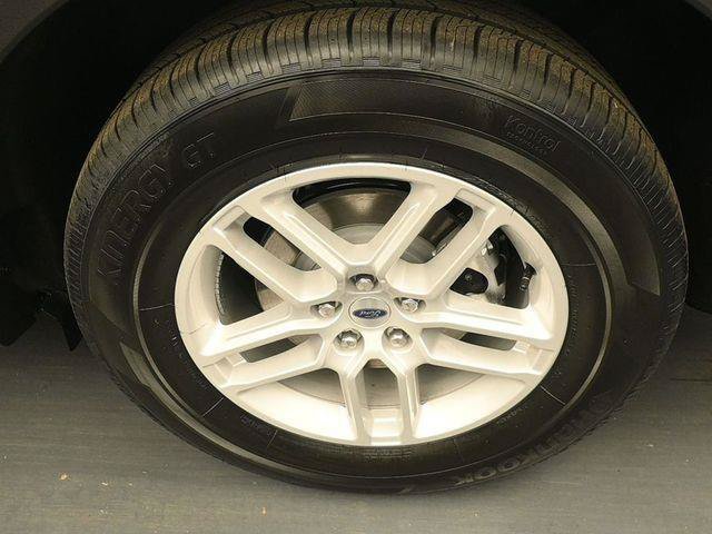 New 2026 Ford Explorer Active RWD image 9