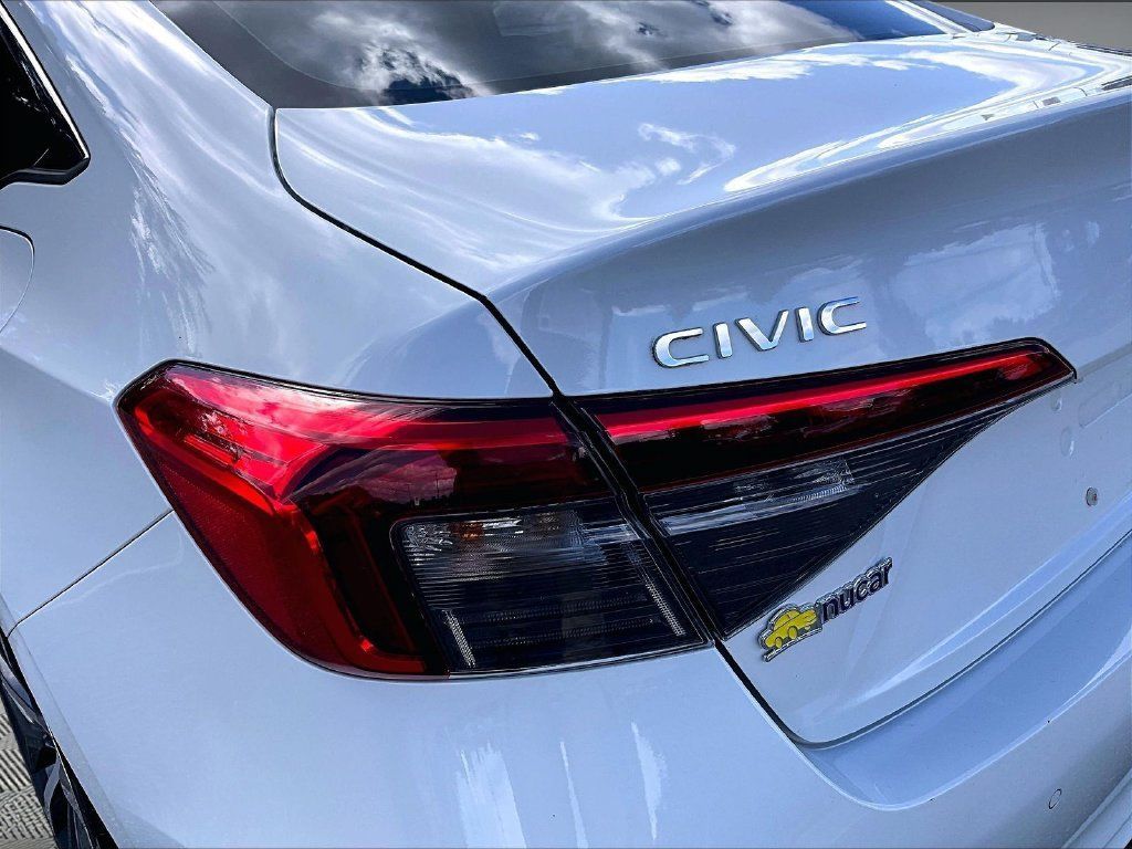 Used 2022 Honda Civic Touring image 34
