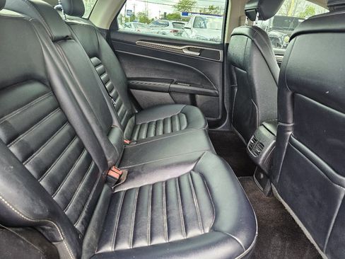 Used 2020 Ford Fusion SEL image 32