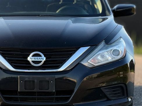 Used 2017 Nissan Altima 2.5 S w/ Power Driver Seat Package FWD image 12