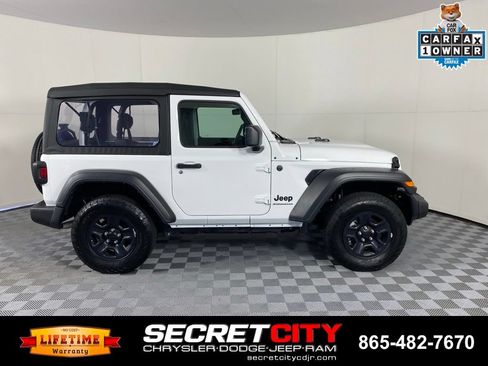 Used 2025 Jeep Wrangler Sport AWD/4WD image 8