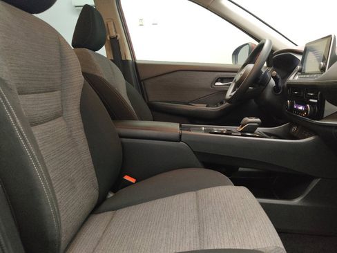 Used 2022 Nissan Rogue SV FWD image 21
