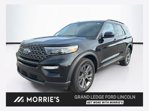Used 2024 Ford Explorer XLT w/ Equipment Group 202A AWD/4WD image 1