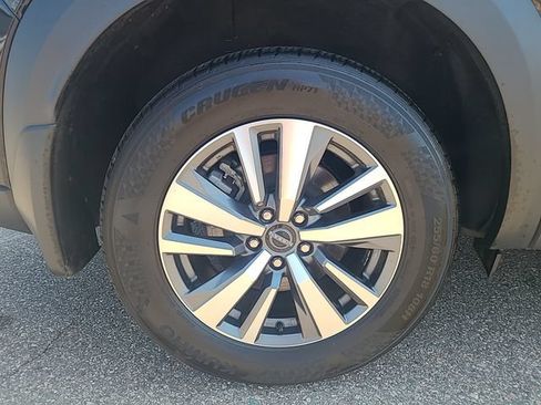 Used 2024 Nissan Pathfinder SL FWD image 33