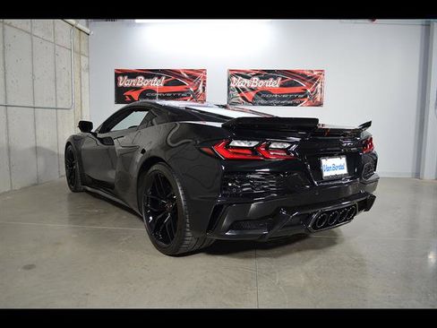 Used 2026 Chevrolet Corvette Z06 w/ Stealth Interior Trim Package RWD image 6