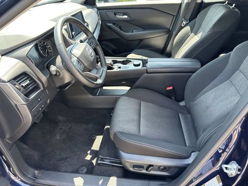 Certified 2025 Nissan Rogue SV AWD/4WD image 13