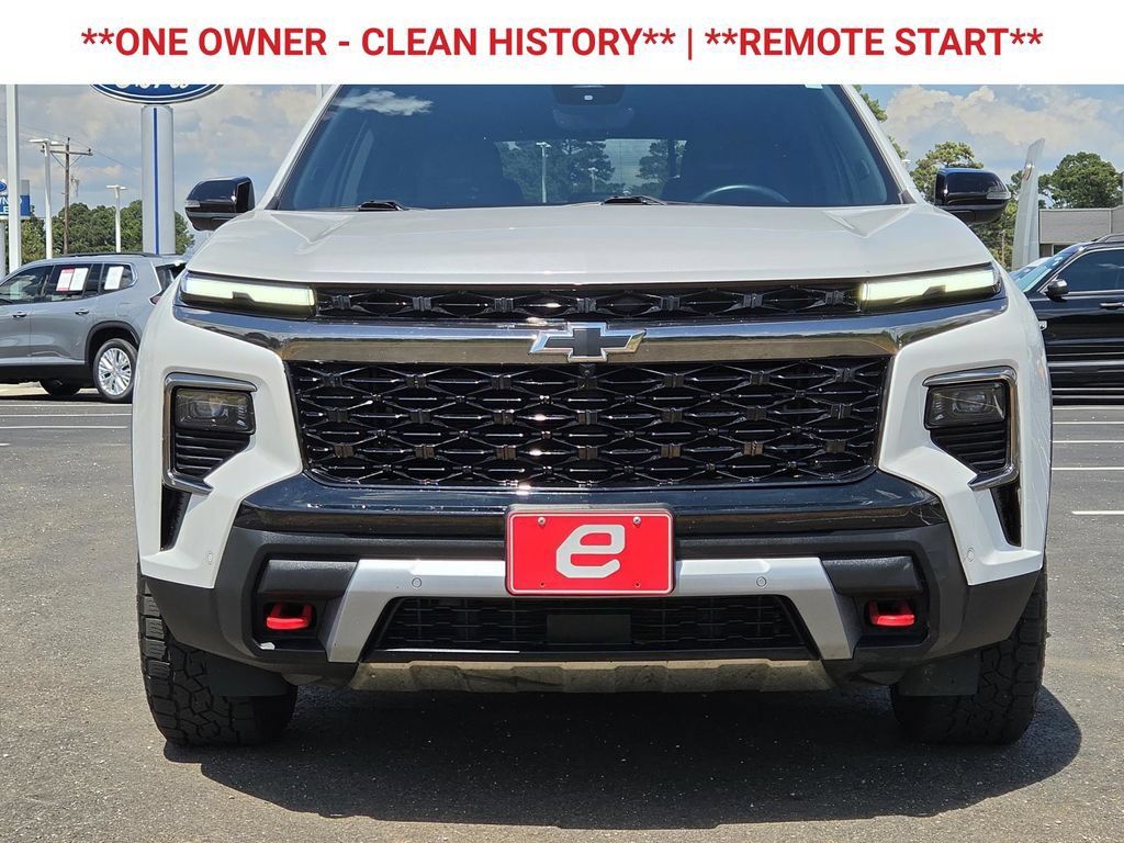 Used 2024 Chevrolet Traverse Z71 w/ Enhanced Driving Package AWD/4WD image 2