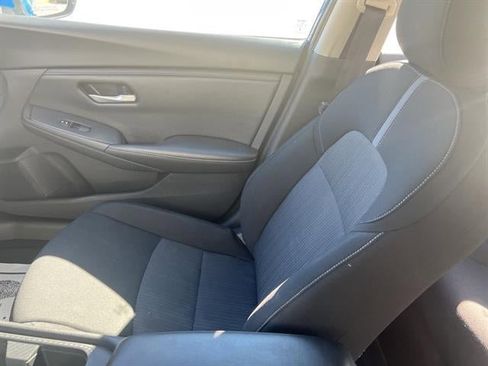 Used 2024 Nissan Sentra SV FWD image 17