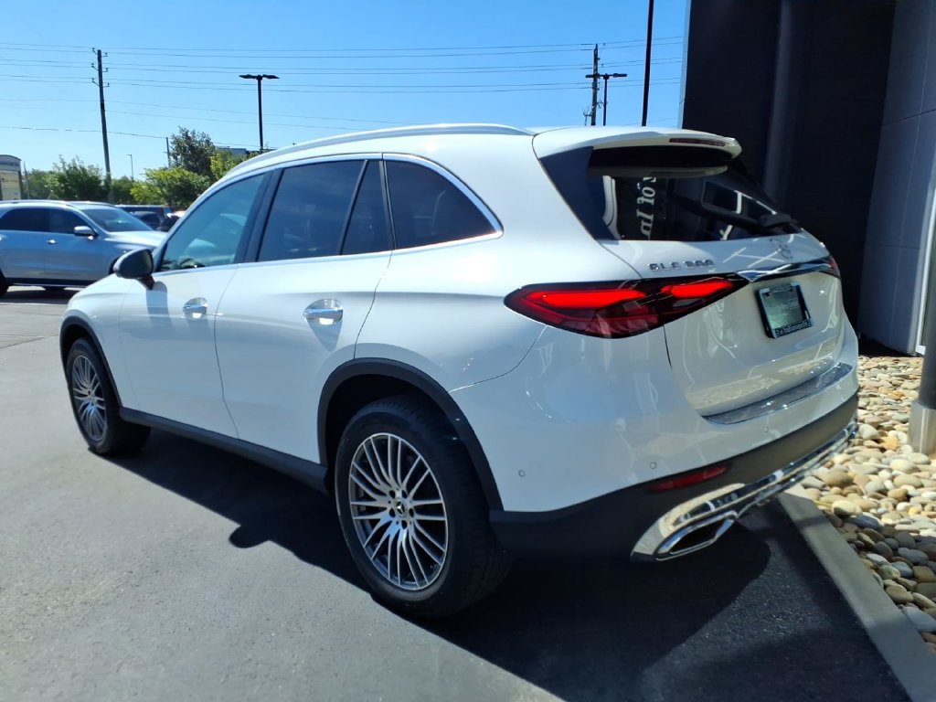 Certified 2023 Mercedes-Benz GLC 300 4MATIC image 4