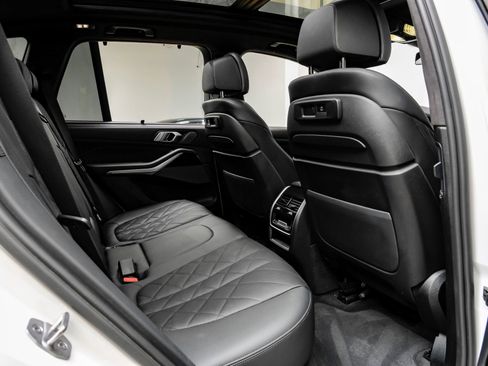 Used 2023 BMW X5 sDrive40i w/ Executive Package image 40