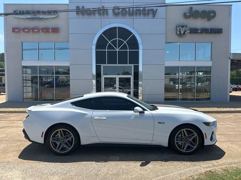 Used 2025 Ford Mustang GT Premium RWD image 1