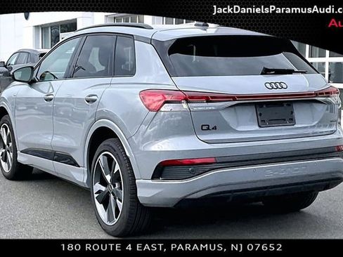 Used 2024 Audi Q4 e-tron Premium image 10