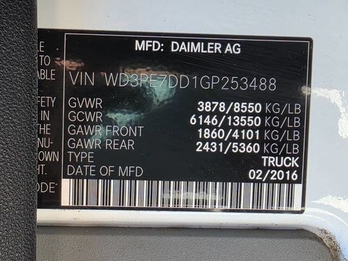 Used 2016 Mercedes-Benz Sprinter 2500 image 37