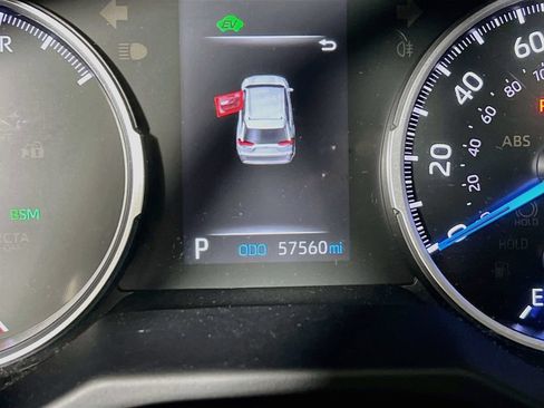 Used 2020 Toyota RAV4 XLE w/ XLE Grade Weather Package AWD/4WD image 11