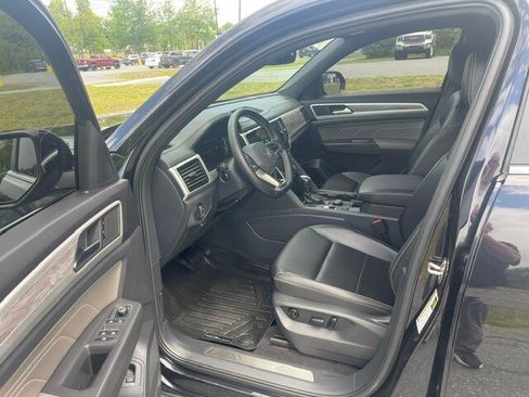 Used 2023 Volkswagen Atlas Cross Sport SE AWD/4WD image 10