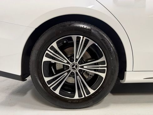 Used 2024 Mercedes-Benz E 350 4MATIC Sedan image 15