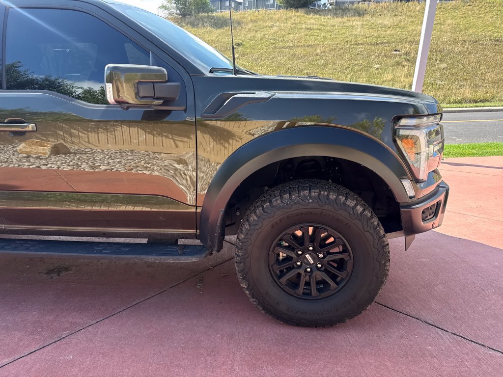 Used 2025 Ford F150 Raptor AWD/4WD image 32