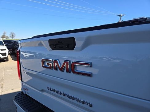 Used 2021 GMC Sierra 1500 AT4 w/ AT4 Value Package AWD/4WD image 25