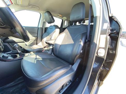 Used 2020 Jeep Compass Limited image 18