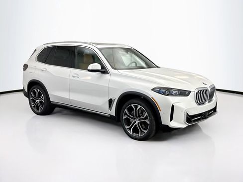 New 2026 BMW X5 xDrive40i w/ Climate Comfort Package AWD/4WD image 3